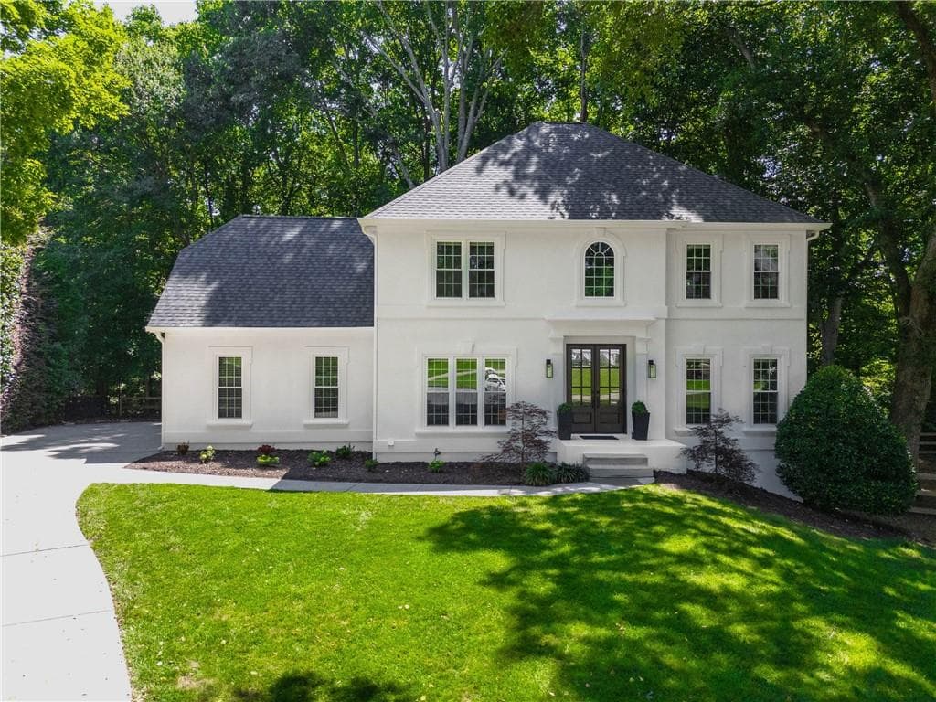 6 bedroom, 4 bathroom, 3,887 sq ft single family residence sold at 850 Locust Grove Court, Alpharetta, GA 30004