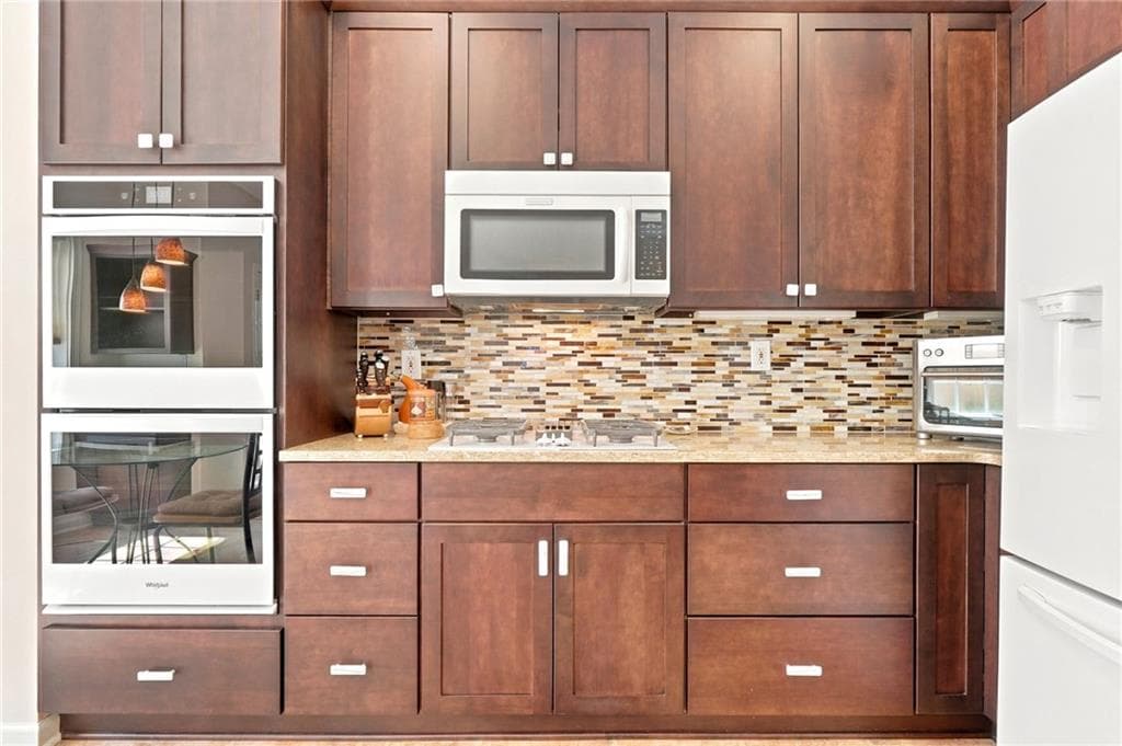 4 bedroom, 3 bathroom, 2,648 sq ft single family residence under contract at 12815 Morningpark Circle, Alpharetta, GA 30004 — photo 8