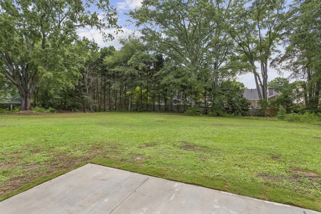 3 bedroom, 3 bathroom, 3,086 sq ft single family residence under contract at 603 W Sandtown Road, Marietta, GA 30064 — photo 7