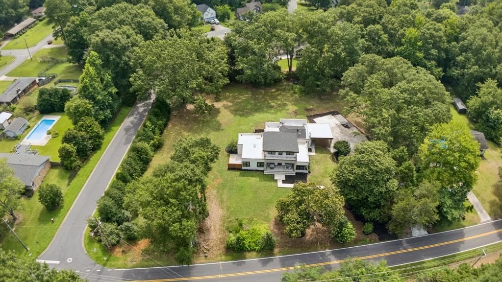 3 bedroom, 3 bathroom, 3,086 sq ft single family residence under contract at 603 W Sandtown Road, Marietta, GA 30064 — photo 8
