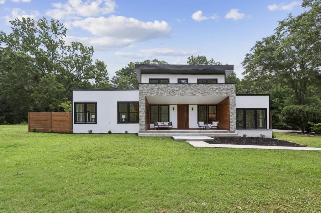 3 bedroom, 3 bathroom, 3,086 sq ft single family residence under contract at 603 W Sandtown Road, Marietta, GA 30064 — photo 10