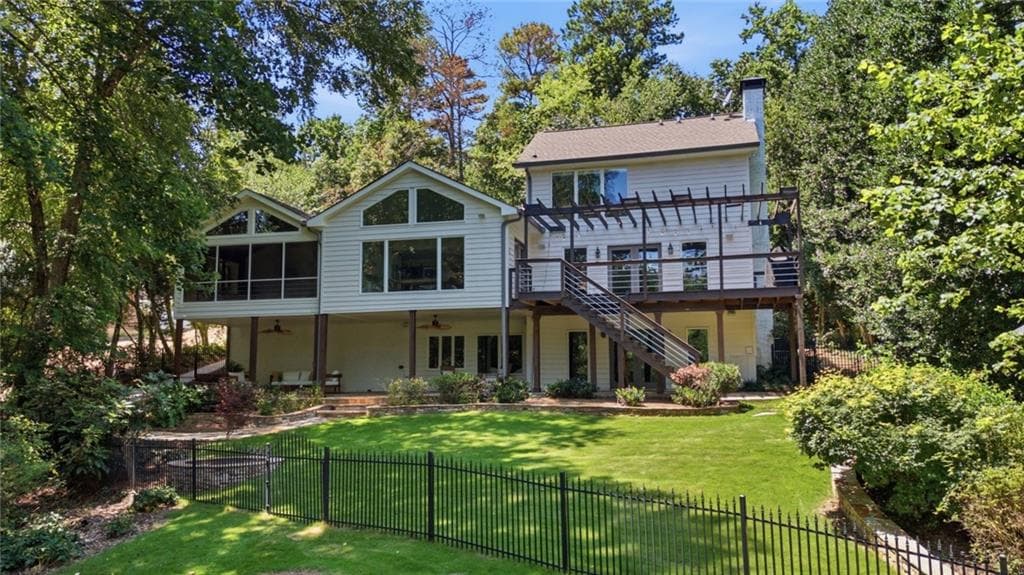 4 bedroom, 4 bathroom, 4,054 sq ft single family residence under contract at 8190 Old Mill Drive, Gainesville, GA 30506 — photo 6