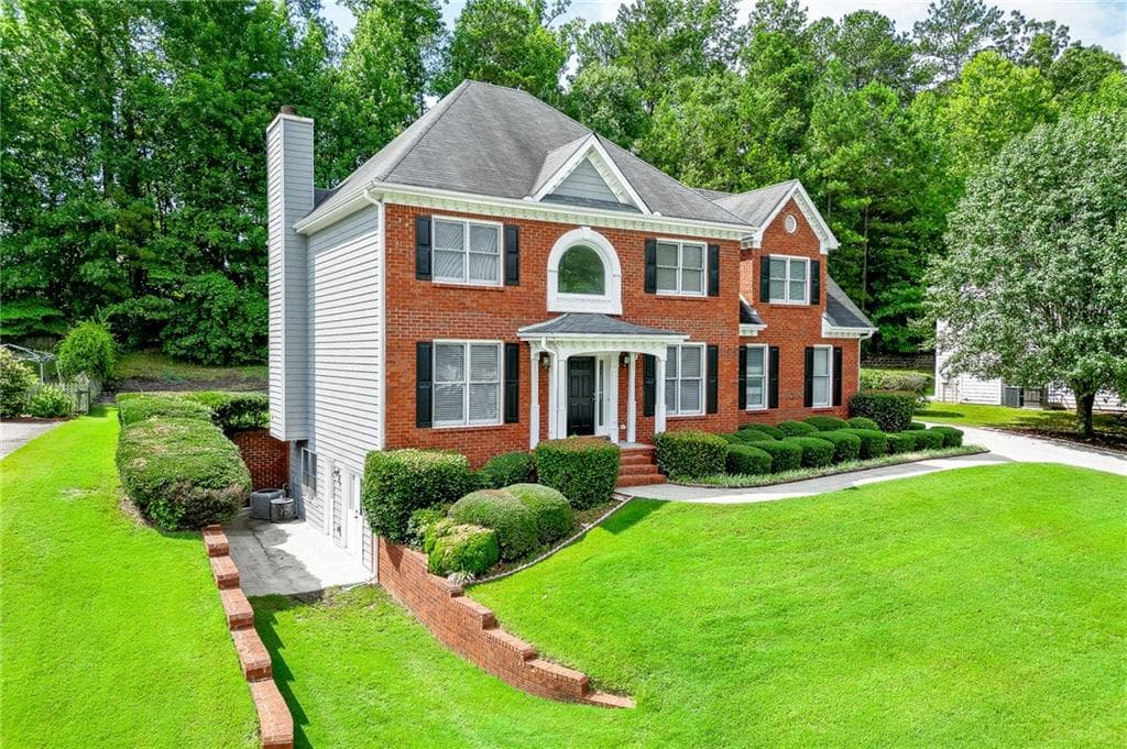 4 bedroom, 3 bathroom, 2,748 sq ft single family residence for sale at 4102 Trotters Way Drive, Snellville, GA 30039 — photo 3