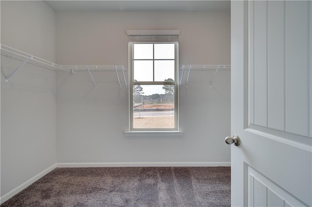 5 bedroom, 4 bathroom, 3,647 sq ft single family residence under contract at 717 Dunlake Way, Locust Grove, GA 30248 — photo 8