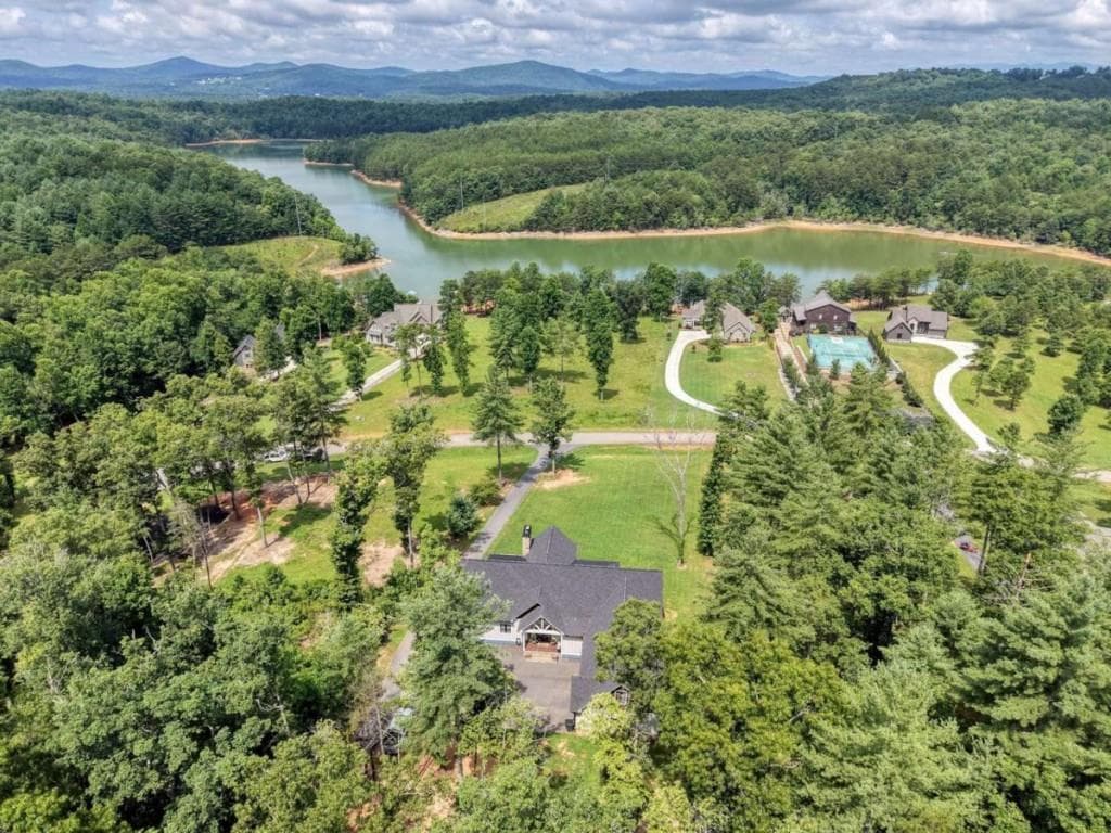 4 bedroom, 3 bathroom, 5,306 sq ft single family residence for sale at 359 New Water Way, Blairsville, GA 30512 — photo 3