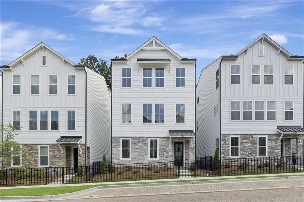 736 Auguste Avenue, Scottdale, GA 30079 — most recent listing photo