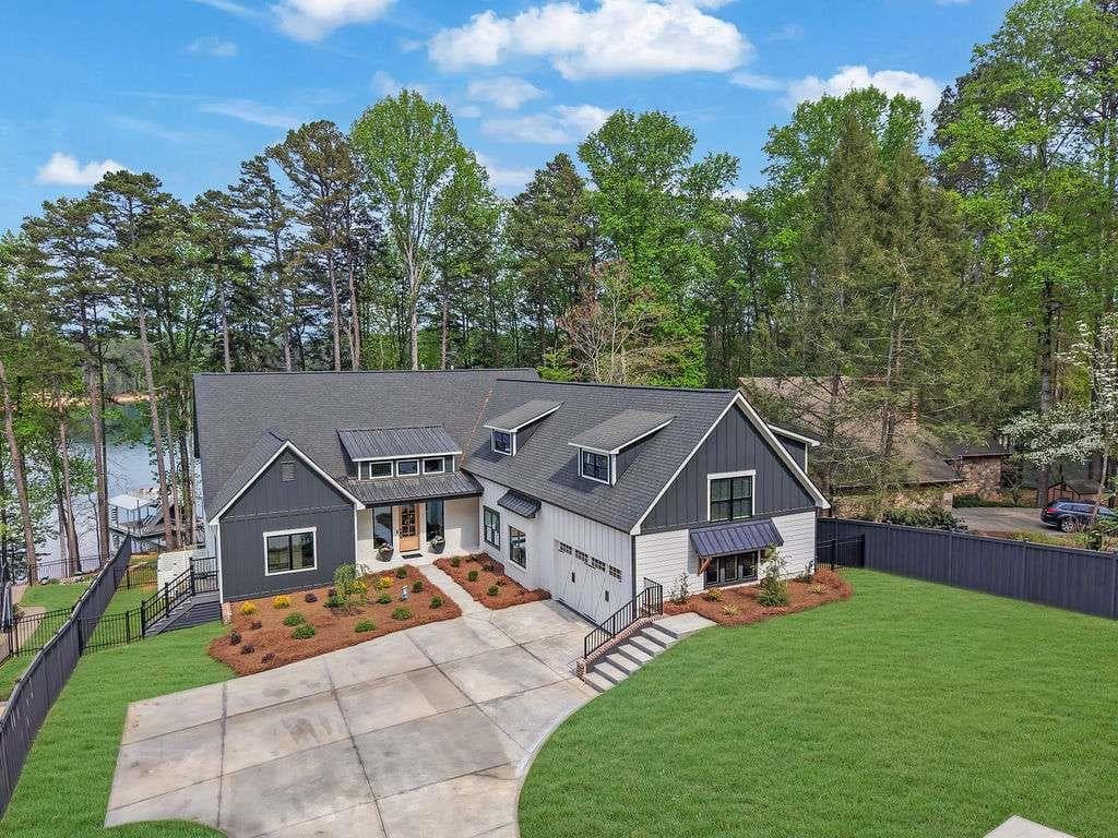 7 bedroom, 7 bathroom, 4,898 sq ft single family residence for sale at 6093 Shadburn Ferry Road, Buford, GA 30518