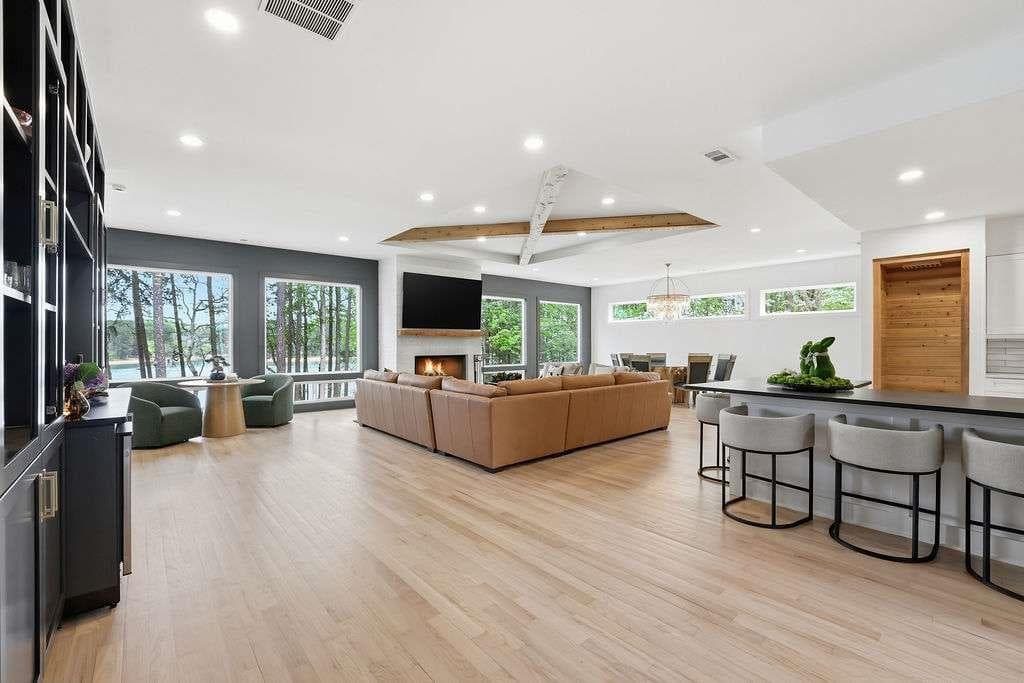 7 bedroom, 7 bathroom, 4,898 sq ft single family residence for sale at 6093 Shadburn Ferry Road, Buford, GA 30518 — photo 5