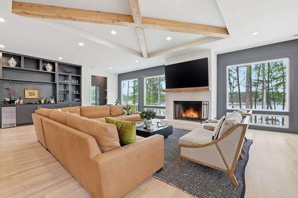 7 bedroom, 7 bathroom, 4,898 sq ft single family residence for sale at 6093 Shadburn Ferry Road, Buford, GA 30518 — photo 9
