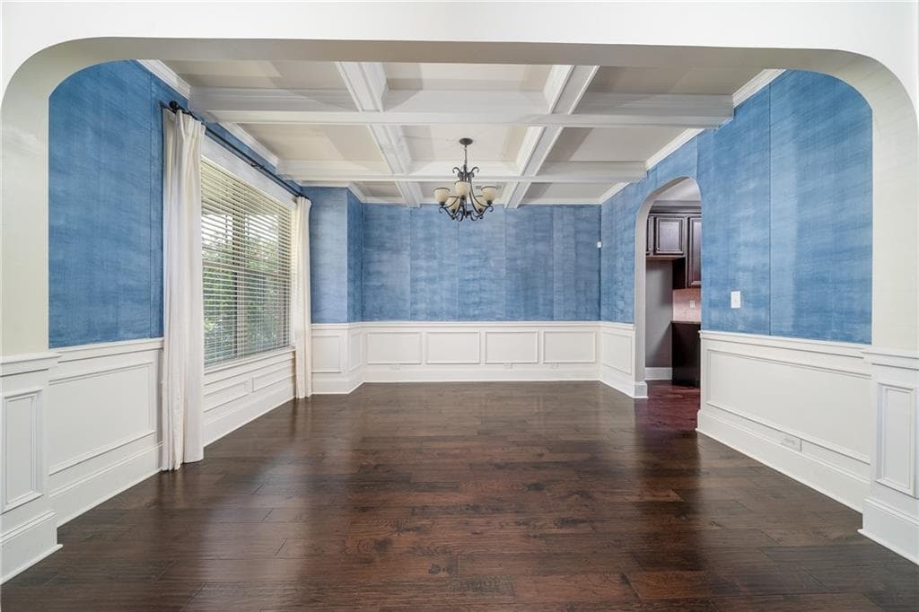 5 bedroom, 4 bathroom, 3,722 sq ft single family residence for sale at 172 Clubhouse Crossing, Acworth, GA 30101 — photo 3