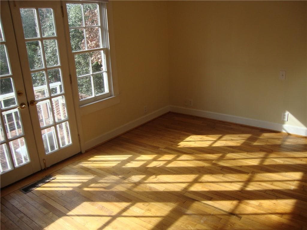 1 bedroom, 1 bathroom duplex for rent at 3644 Kingsboro Road B, Atlanta, GA 30319 for $1,650 a month — photo 3