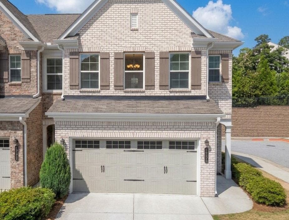 3 bedroom, 3 bathroom, 2,476 sq ft townhouse for rent at 1736 Lansing Bluff Walk, Lawrenceville, GA 30043 for $2,250 a month — photo 1 of 26