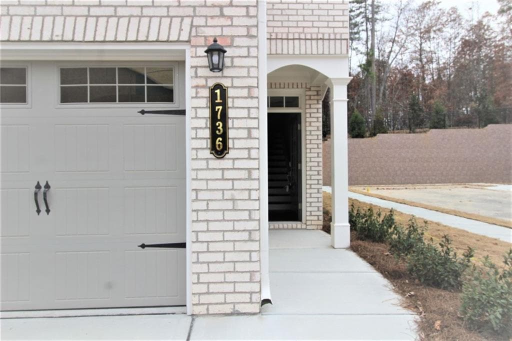 3 bedroom, 3 bathroom, 2,476 sq ft townhouse for rent at 1736 Lansing Bluff Walk, Lawrenceville, GA 30043 for $2,250 a month — photo 2