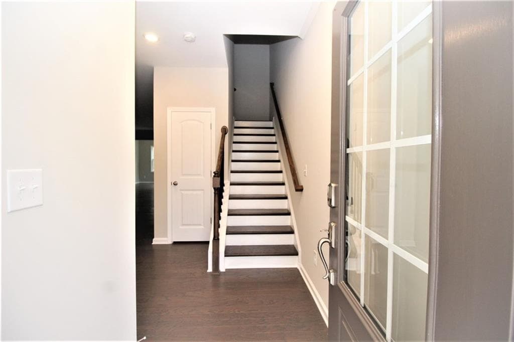 3 bedroom, 3 bathroom, 2,476 sq ft townhouse for rent at 1736 Lansing Bluff Walk, Lawrenceville, GA 30043 for $2,250 a month — photo 3