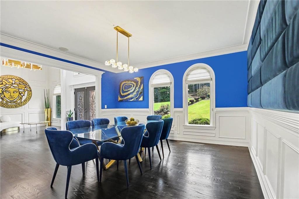 6 bedroom, 7 bathroom, 6,450 sq ft single family residence for sale at 327 Amy Way, Atlanta, GA 30349 — photo 6