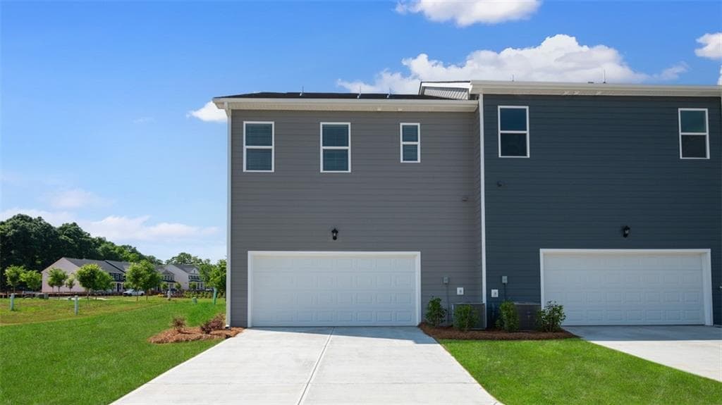 3 bedroom, 3 bathroom, 1,830 sq ft townhouse for sale at 449 Tate Street, Monroe, GA 30655 — photo 2