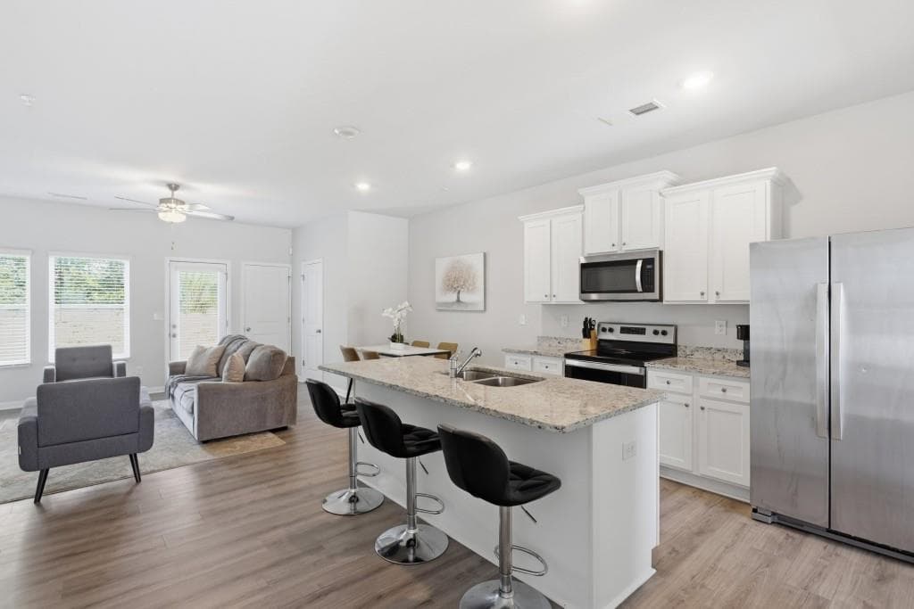 3 bedroom, 3 bathroom, 2,178 sq ft townhouse under contract at 4333 Shaffer Court, Union City, GA 30291 — photo 9