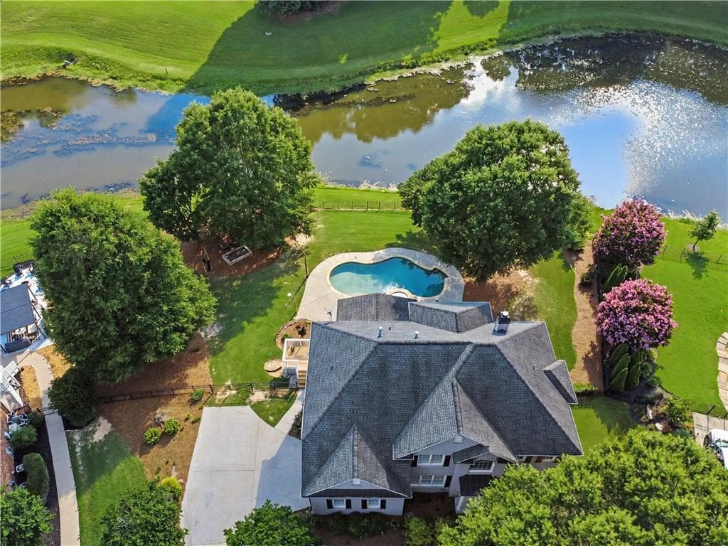 5 bedroom, 5 bathroom, 6,367 sq ft single family residence for sale at 1738 Mulberry Lake Drive, Dacula, GA 30019 — photo 5