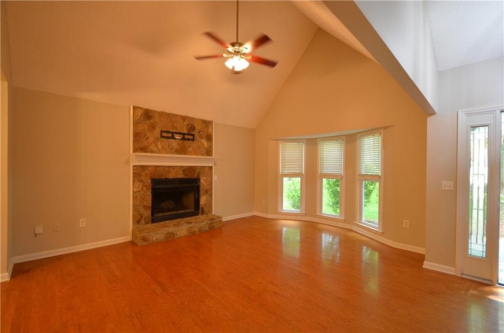 3 bedroom, 3 bathroom, 1,442 sq ft single family residence under contract at 3206 Country Walk Drive, Powder Springs, GA 30127 — photo 7