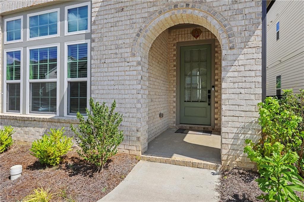 5 bedroom, 4 bathroom, 3,501 sq ft single family residence for sale at 2812 Girard Lane, Duluth, GA 30097 — photo 2