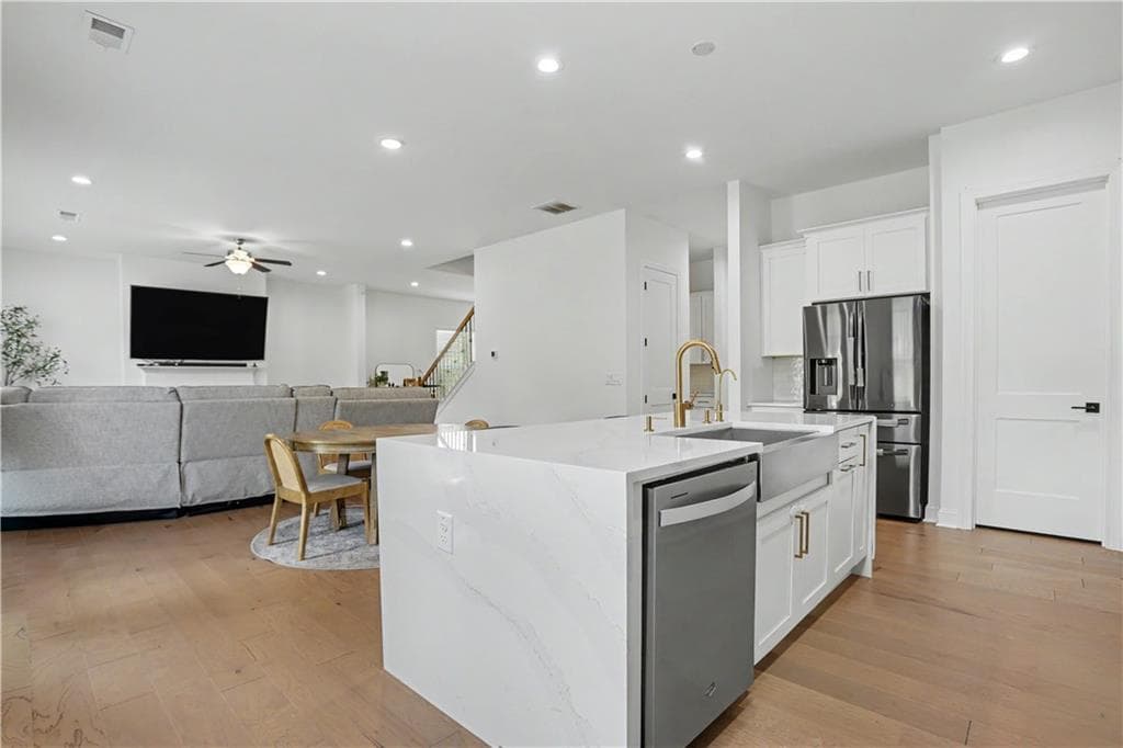 5 bedroom, 4 bathroom, 3,501 sq ft single family residence for sale at 2812 Girard Lane, Duluth, GA 30097 — photo 8