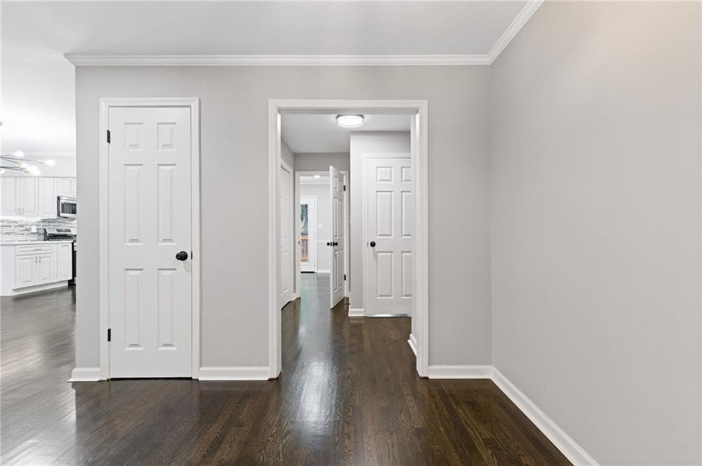 5 bedroom, 4 bathroom, 2,638 sq ft single family residence under contract at 1521 Sundale Drive, Lawrenceville, GA 30046 — photo 3