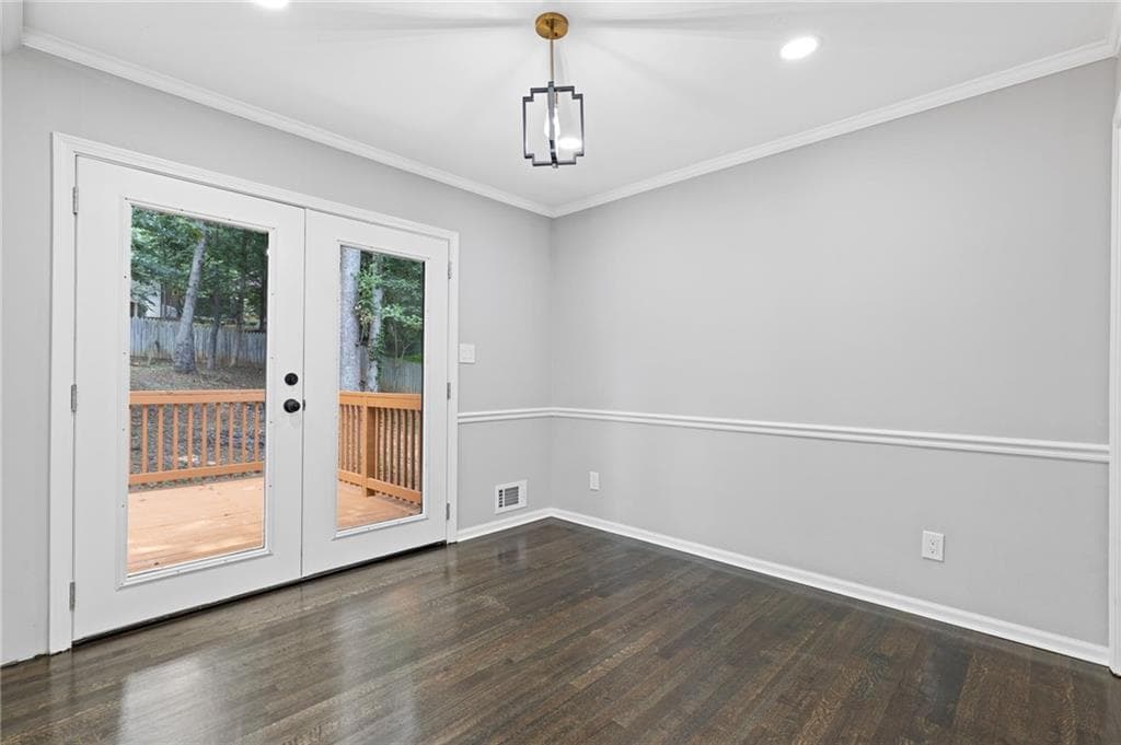 5 bedroom, 4 bathroom, 2,638 sq ft single family residence under contract at 1521 Sundale Drive, Lawrenceville, GA 30046 — photo 9
