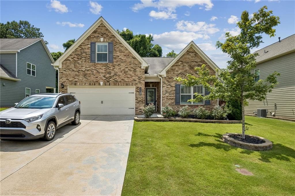 4 bedroom, 3 bathroom, 2,010 sq ft single family residence under contract at 5458 Sycamore Creek Way, Sugar Hill, GA 30518 — photo 3