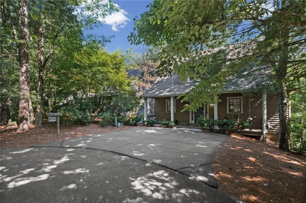4 bedroom, 4 bathroom, 2,334 sq ft single family residence for sale at 42 Chestnut Knoll Ridge, Big Canoe, GA 30143 — photo 2