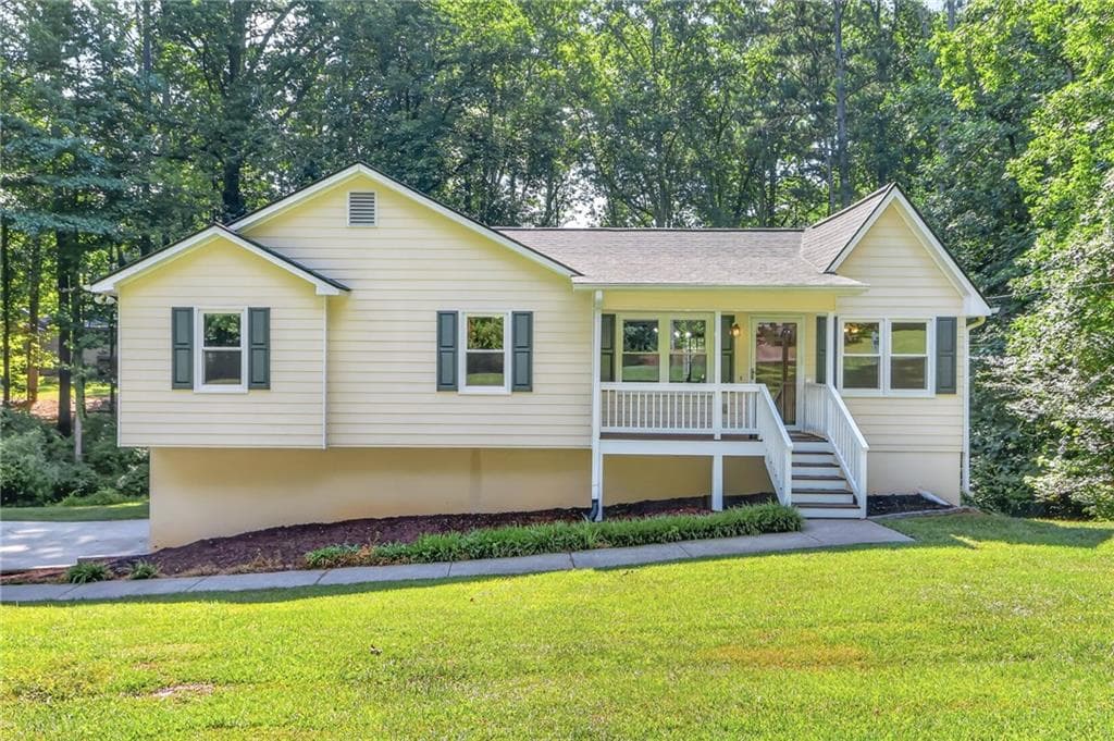 3 bedroom, 2 bathroom, 1,611 sq ft single family residence sold at 1905 Morgan Trace, Canton, GA 30115