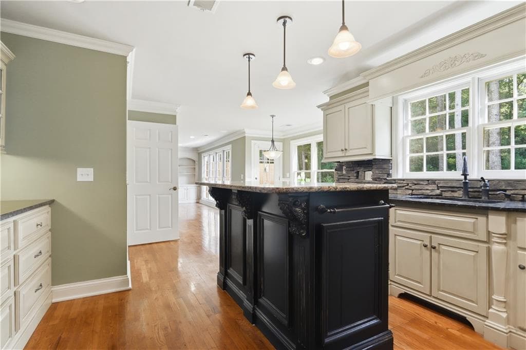3 bedroom, 3 bathroom, 3,429 sq ft single family residence for sale at 2416 Westport Circle, Marietta, GA 30064 — photo 10