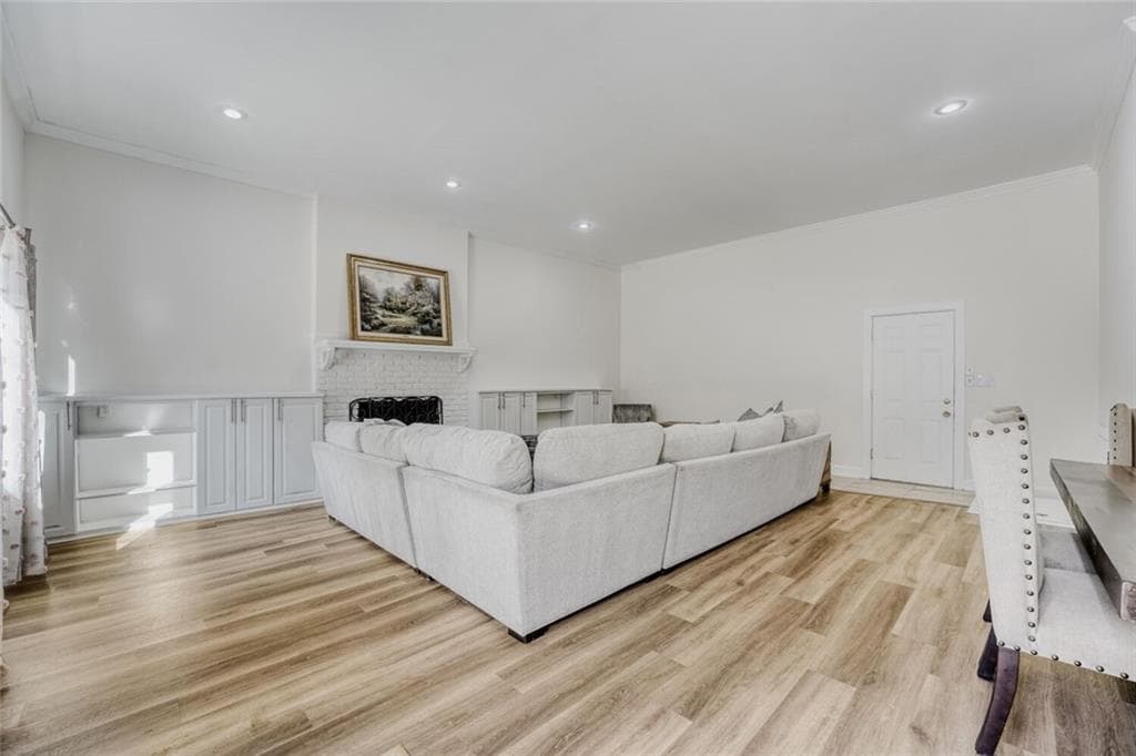 3 bedroom, 3 bathroom, 1,882 sq ft single family residence for sale at 675 Collingwood Drive, Decatur, GA 30032 — photo 7