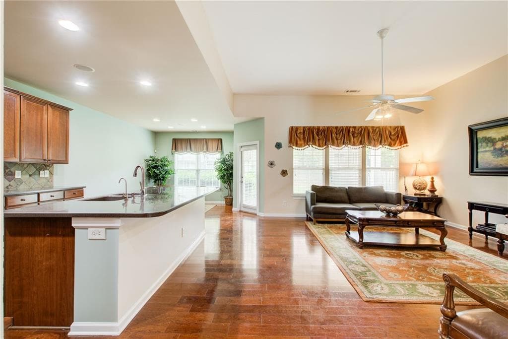 3 bedroom, 2 bathroom, 2,302 sq ft single family residence for rent at 529 Olympic Way, Acworth, GA 30102 for $2,900 a month — photo 8