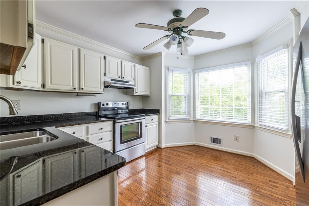 3 bedroom, 4 bathroom, 2,190 sq ft townhouse for sale at 37 Sycamore Station, Decatur, GA 30030 — photo 9