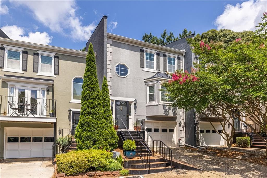 3 bedroom, 4 bathroom, 2,190 sq ft townhouse for sale at 37 Sycamore Station, Decatur, GA 30030