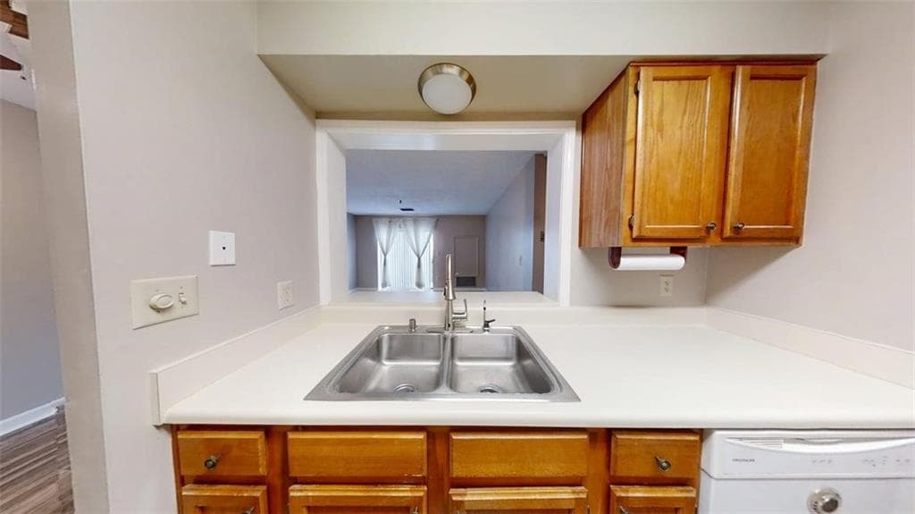 1 bedroom, 1 bathroom, 760 sq ft condominium for sale at 300 Johnson Ferry Road B503, Sandy Springs, GA 30328 — photo 2