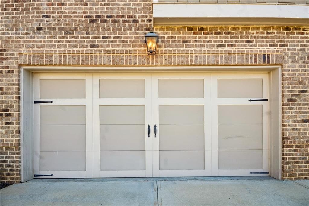 5 bedroom, 4 bathroom, 3,173 sq ft single family residence under contract at 1581 Branthaven Lane, Auburn, GA 30011 — photo 3