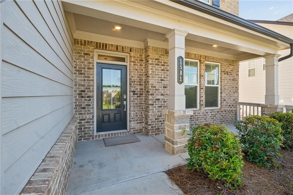 5 bedroom, 4 bathroom, 3,173 sq ft single family residence under contract at 1581 Branthaven Lane, Auburn, GA 30011 — photo 4