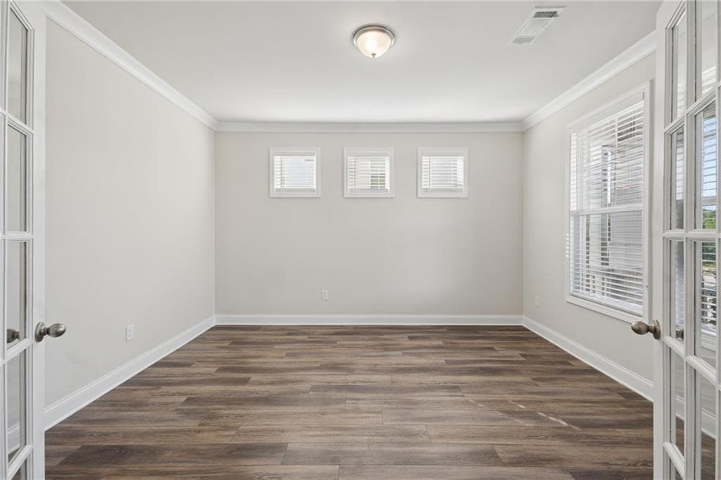 5 bedroom, 4 bathroom, 3,173 sq ft single family residence under contract at 1581 Branthaven Lane, Auburn, GA 30011 — photo 8