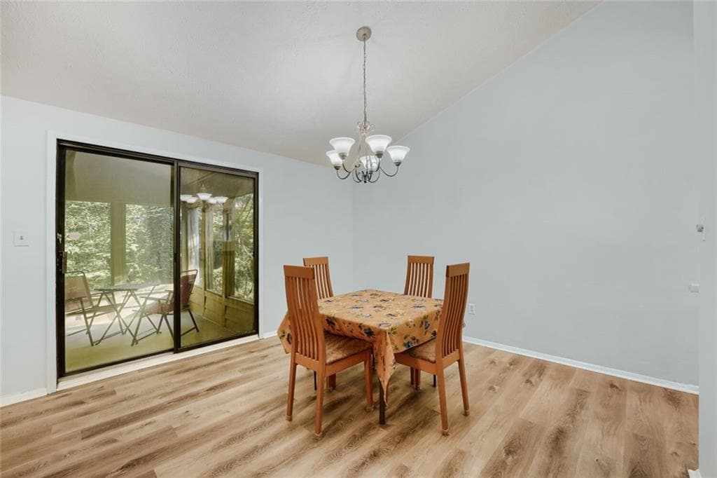 4 bedroom, 3 bathroom, 1,870 sq ft single family residence for sale at 2035 N Landing Way, Marietta, GA 30066 — photo 8