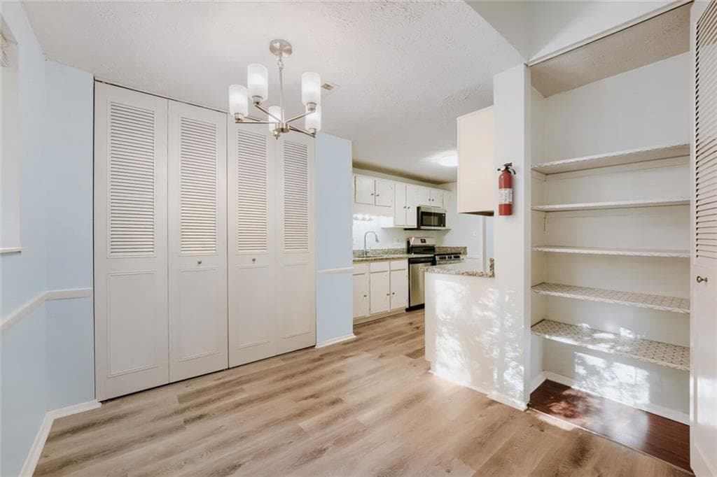 4 bedroom, 3 bathroom, 1,870 sq ft single family residence for sale at 2035 N Landing Way, Marietta, GA 30066 — photo 9