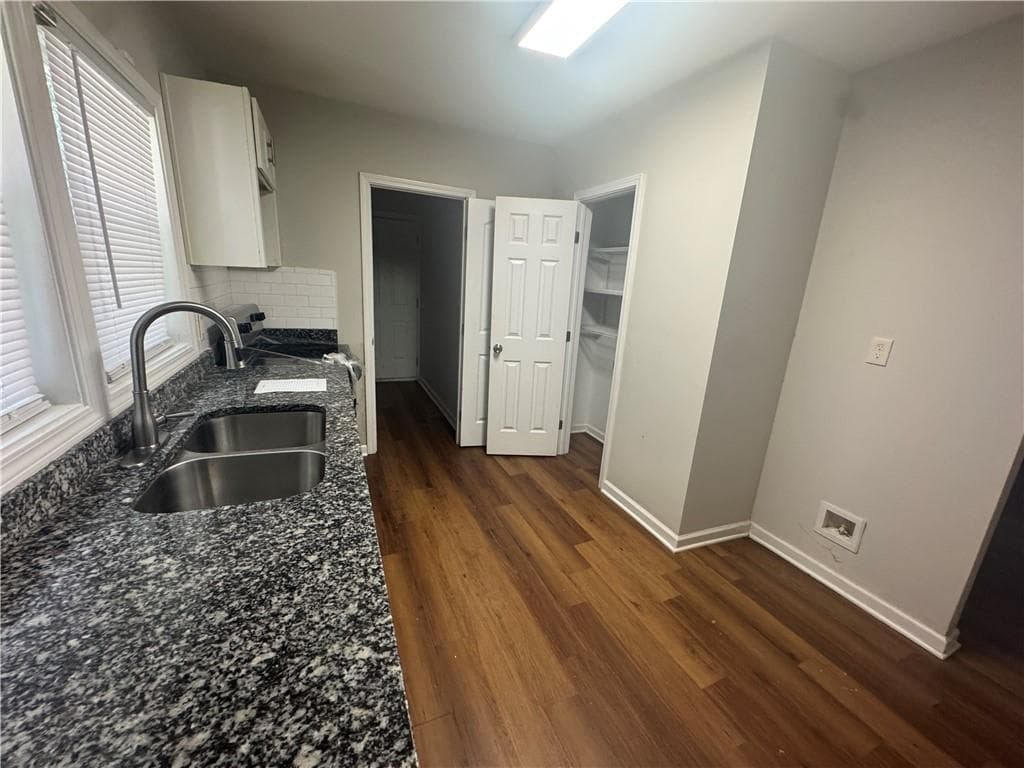 5 bedroom, 2 bathroom, 1,488 sq ft single family residence under contract at 1030 Westmoor Drive, Atlanta, GA 30314 — photo 8