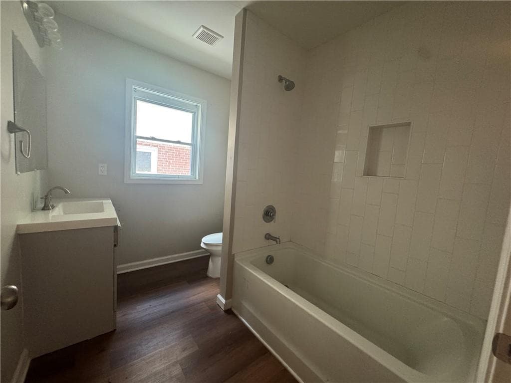 5 bedroom, 2 bathroom, 1,488 sq ft single family residence under contract at 1030 Westmoor Drive, Atlanta, GA 30314 — photo 10