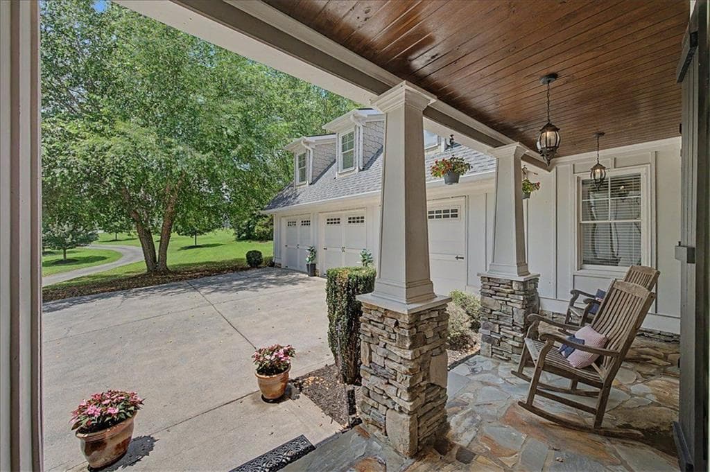 5 bedroom, 5 bathroom, 4,806 sq ft single family residence for sale at 1334 Euharlee Road, Euharlee, GA 30120 — photo 5
