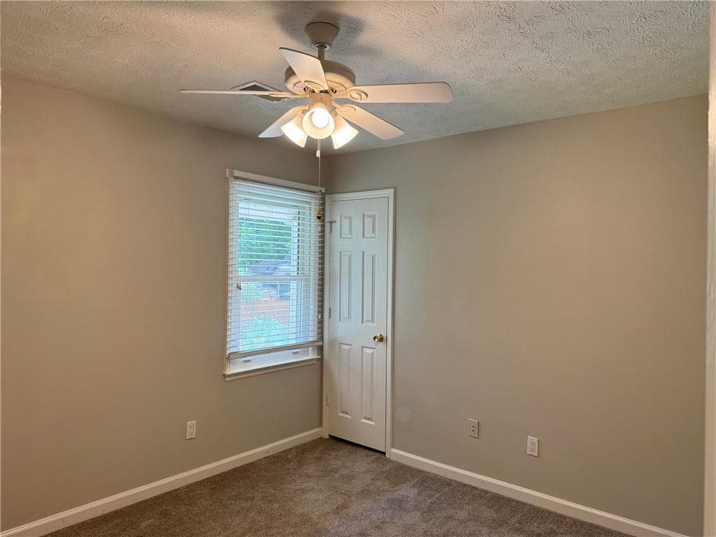 4 bedroom, 3 bathroom, 1,960 sq ft single family residence for sale at 139 Burnham, Peachtree City, GA 30269 — photo 10
