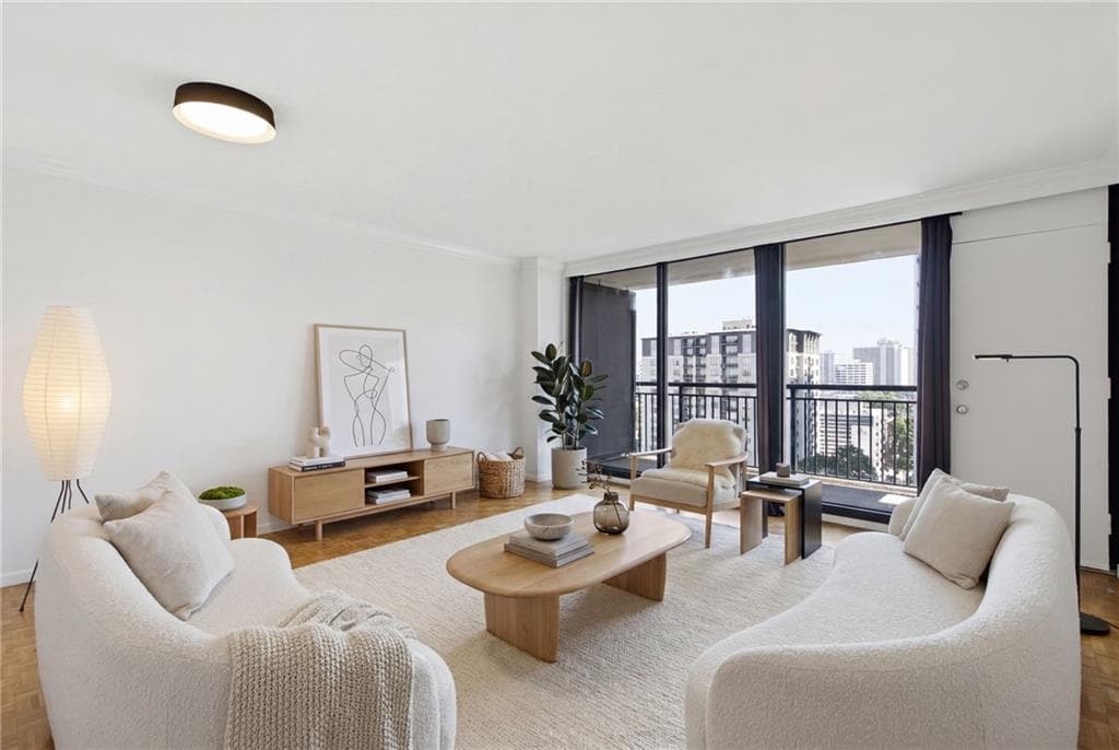 1 bedroom, 1 bathroom, 786 sq ft condominium for sale at 620 Peachtree Street 1607, Atlanta, GA 30308 — photo 7