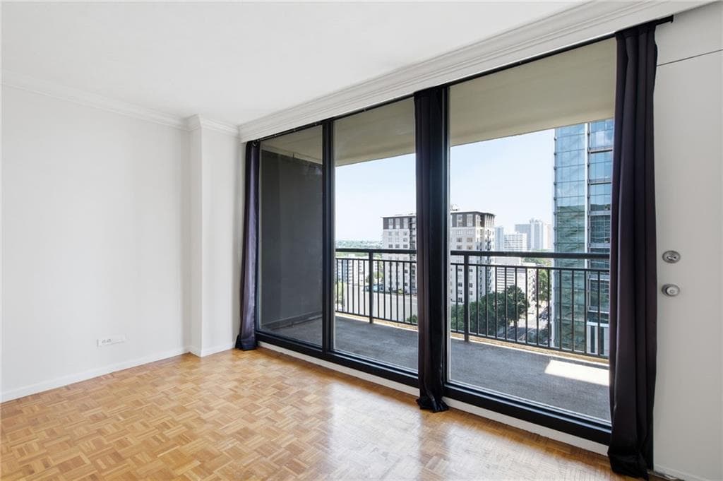 1 bedroom, 1 bathroom, 786 sq ft condominium for sale at 620 Peachtree Street 1607, Atlanta, GA 30308 — photo 9