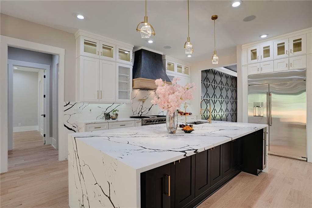 5 bedroom, 6 bathroom, 6,400 sq ft single family residence under contract at 1613 Azalea Drive, Lawrenceville, GA 30043 — photo 3