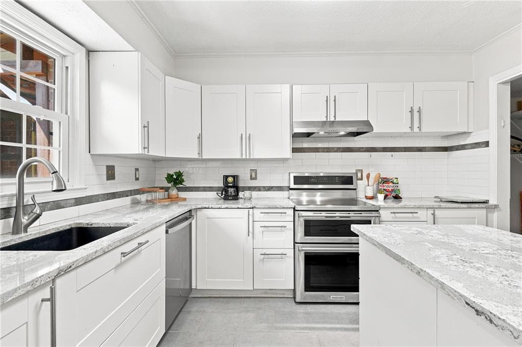 3 bedroom, 3 bathroom, 1,452 sq ft townhouse for sale at 1111 Scott Boulevard, Decatur, GA 30030 — photo 9