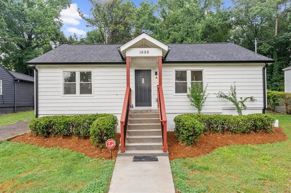 3 bedroom, 3 bathroom, 1,488 sq ft single family residence for sale at 1688 Hadlock Street, Atlanta, GA 30311 — photo 3